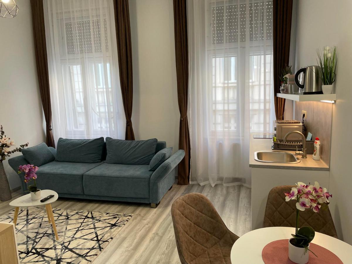Eden City Home Дьор Екстериор снимка