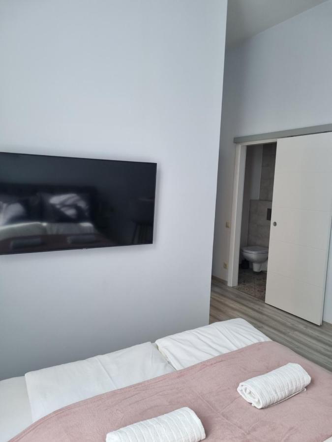 Eden City Home Дьор Екстериор снимка