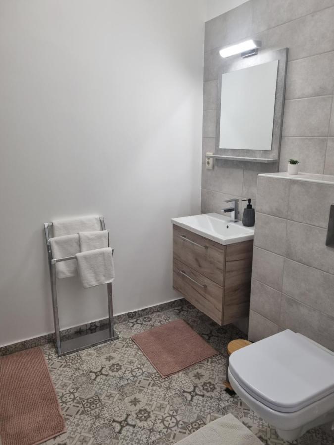 Eden City Home Дьор Екстериор снимка